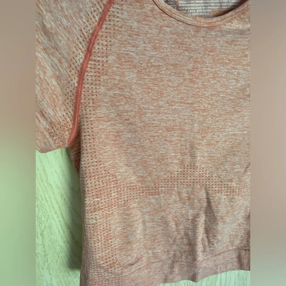 Victoria’s Secret Pink Seamless Top Dusty Pink or Coral Size Medium - Picture 2 of 8